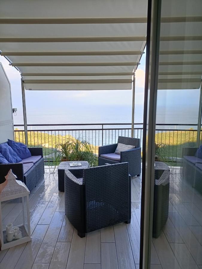 Al Bajah Loft Monovano Con Requisiti Hotel Taormina Bagian luar foto